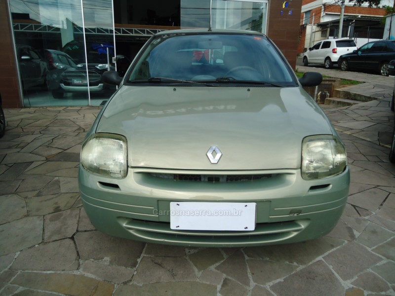 CLIO 1.0 RN 16V GASOLINA 4P MANUAL - 2002 - NOVO HAMBURGO