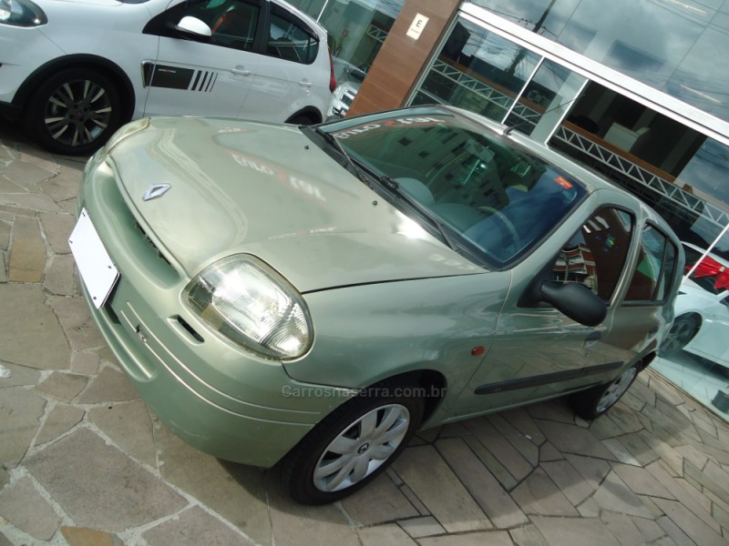 CLIO 1.0 RN 16V GASOLINA 4P MANUAL - 2002 - NOVO HAMBURGO