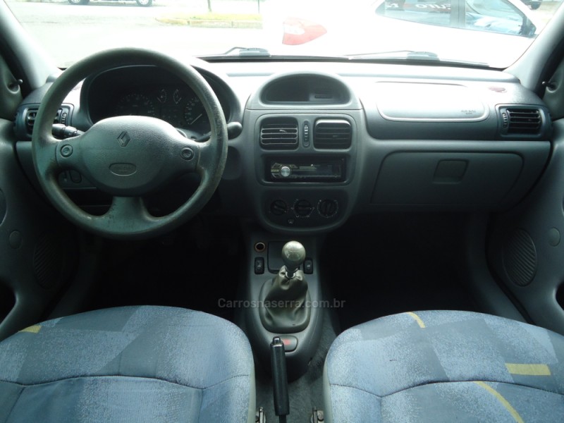 CLIO 1.0 RN 16V GASOLINA 4P MANUAL - 2002 - NOVO HAMBURGO