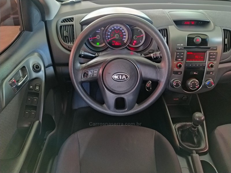 CERATO 1.6 EX3 SEDAN 16V GASOLINA 4P MANUAL - 2013 - CAXIAS DO SUL