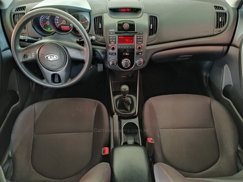 CERATO 1.6 EX3 SEDAN 16V GASOLINA 4P MANUAL - 2013 - CAXIAS DO SUL
