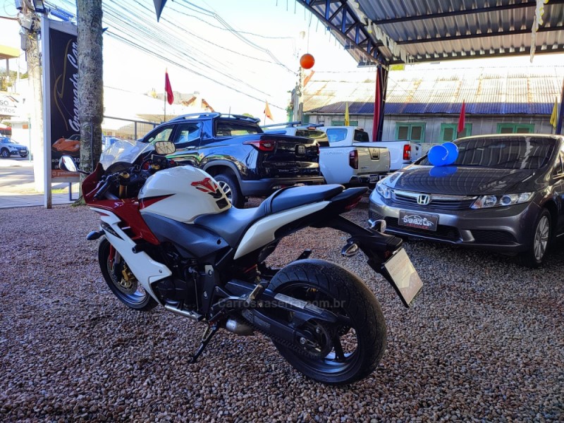 CBR 600F  - 2012 - CANELA