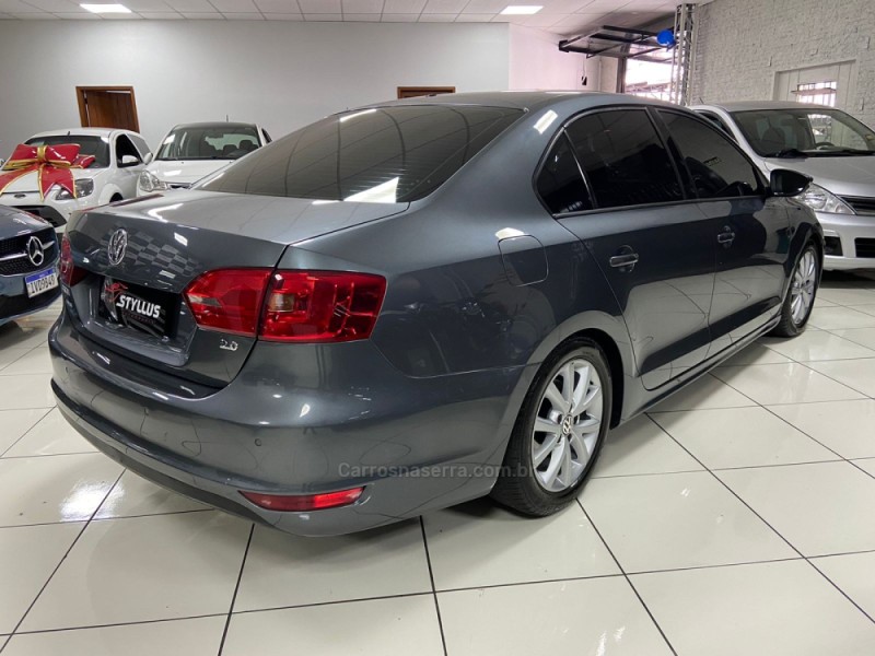 JETTA 2.0 COMFORTLINE FLEX 4P TIPTRONIC - 2012 - ESTâNCIA VELHA