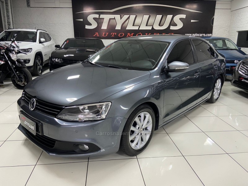 JETTA 2.0 COMFORTLINE FLEX 4P TIPTRONIC