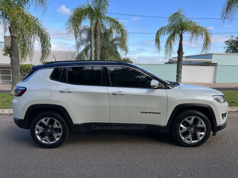 COMPASS 2.0 16V FLEX LIMITED AUTOMÁTICO - 2018 - CAMPO BOM