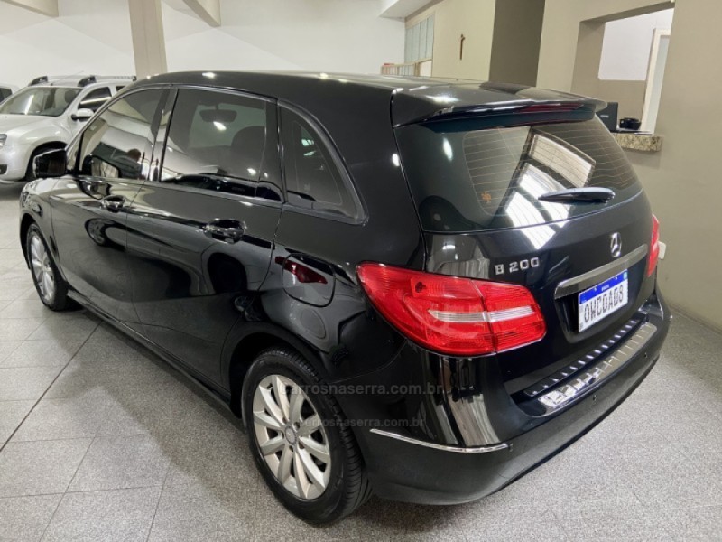 B 200 1.6 TURBO GASOLINA 4P AUTOMÁTICO - 2013 - CAXIAS DO SUL
