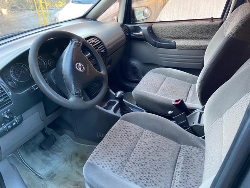 ZAFIRA 2.0 MPFI ELEGANCE 8V FLEX 4P AUTOMÁTICO - 2011 - CANELA