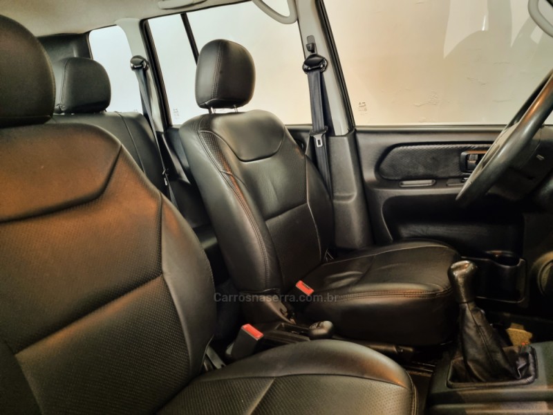 PAJERO TR4 2.0 4X4 16V 140CV FLEX 4P MANUAL - 2010 - BENTO GONçALVES