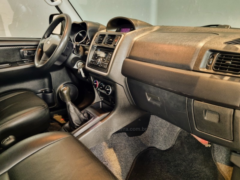 PAJERO TR4 2.0 4X4 16V 140CV FLEX 4P MANUAL - 2010 - BENTO GONçALVES