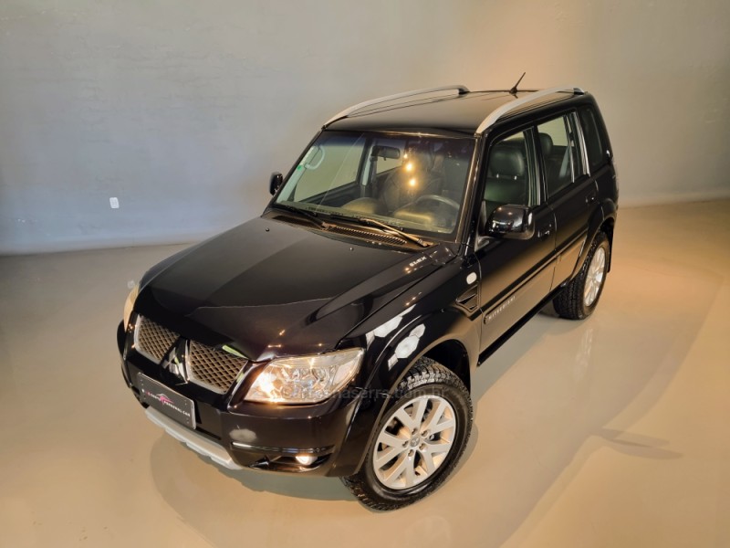 PAJERO TR4 2.0 4X4 16V 140CV FLEX 4P MANUAL - 2010 - BENTO GONçALVES