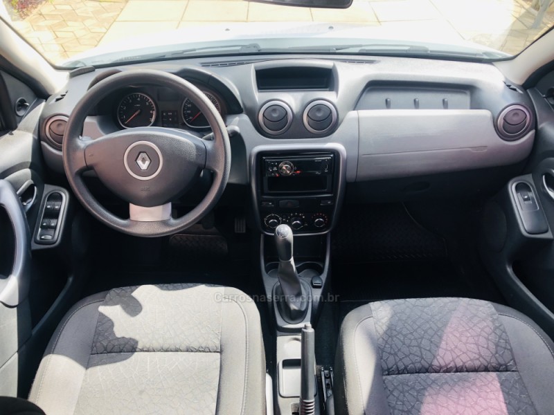 DUSTER 1.6 EXPRESSION 4X2 16V FLEX 4P MANUAL - 2014 - NOVA PETRóPOLIS