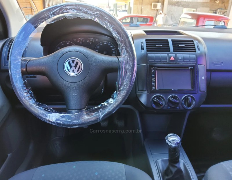 POLO 1.6 MI 8V FLEX 4P MANUAL - 2005 - NãO-ME-TOQUE