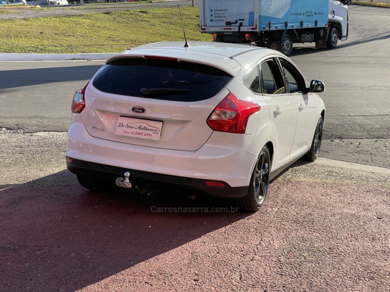 FOCUS 1.6 S 16V FLEX 4P MANUAL - 2015 - FARROUPILHA