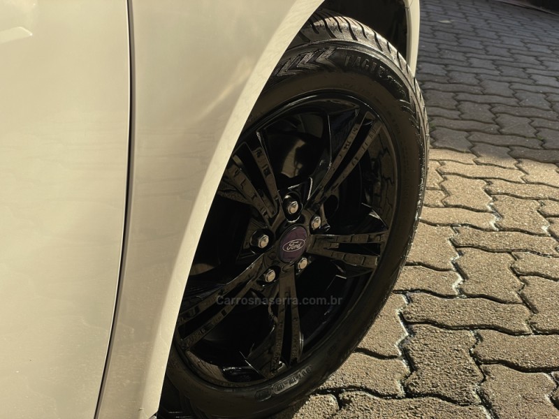 FOCUS 1.6 S 16V FLEX 4P MANUAL - 2015 - FARROUPILHA