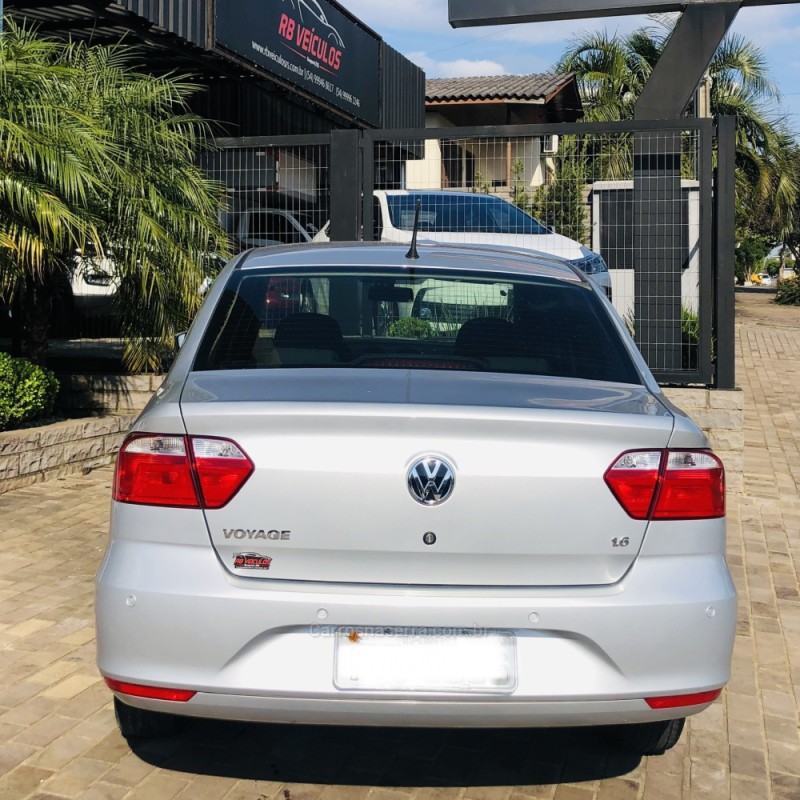 VOYAGE 1.6 MI CITY 8V FLEX 4P MANUAL - 2014 - GUAPORé