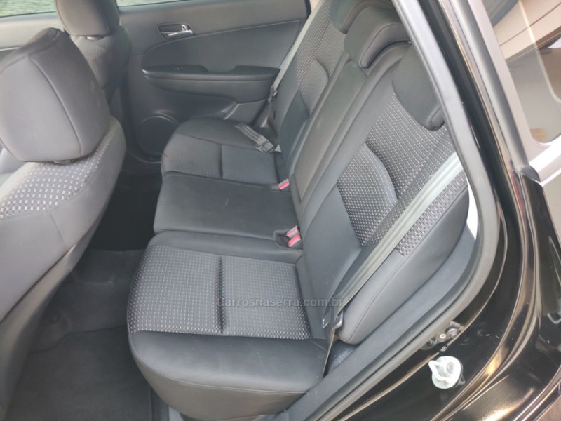 I30 2.0 MPFI GLS 16V GASOLINA 4P MANUAL - 2012 - GUAPORé
