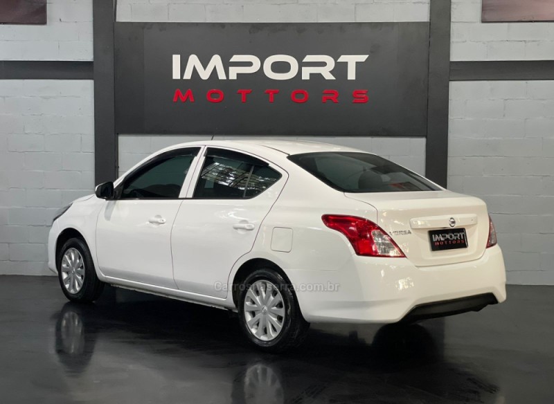 VERSA 1.0 12V FLEX 4P MANUAL - 2019 - ESTâNCIA VELHA