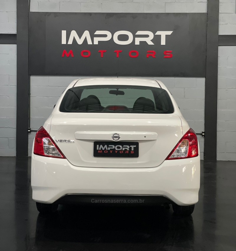 VERSA 1.0 12V FLEX 4P MANUAL - 2019 - ESTâNCIA VELHA