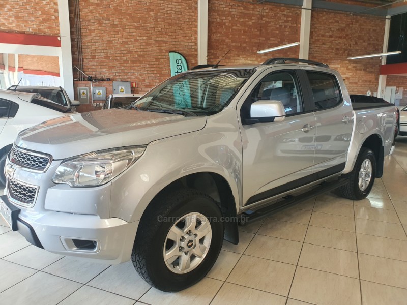 S10 2.8 LT 4X2 CD 16V TURBO DIESEL 4P MANUAL - 2015 - FARROUPILHA