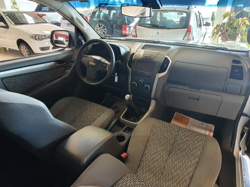 S10 2.8 LT 4X2 CD 16V TURBO DIESEL 4P MANUAL - 2015 - FARROUPILHA