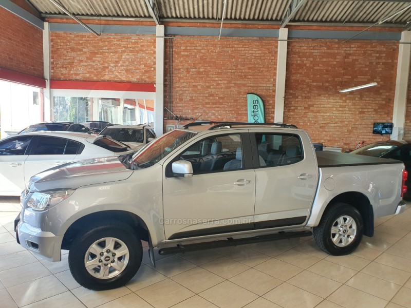 S10 2.8 LT 4X2 CD 16V TURBO DIESEL 4P MANUAL - 2015 - FARROUPILHA