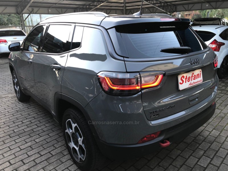 COMPASS 2.0 TRAILHAWK TD350 TURBO DIESEL 4X4 4P AUTOMÁTICO - 2022 - FELIZ