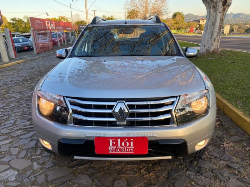DUSTER 2.0 DYNAMIQUE 4X4 16V FLEX 4P MANUAL - 2014 - DOIS IRMãOS