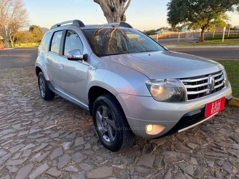 DUSTER 2.0 DYNAMIQUE 4X4 16V FLEX 4P MANUAL - 2014 - DOIS IRMãOS