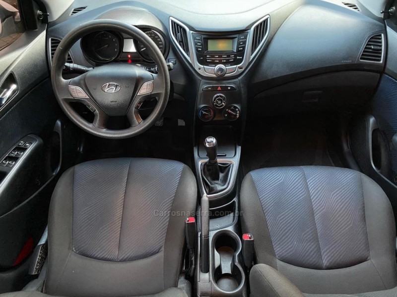 HB20 1.6 COMFORT PLUS 16V FLEX 4P MANUAL - 2014 - PAROBé
