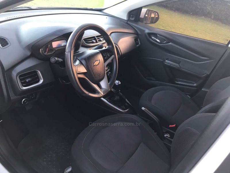 ONIX 1.4 MPFI LT 8V FLEX 4P MANUAL - 2016 - BOM PRINCíPIO