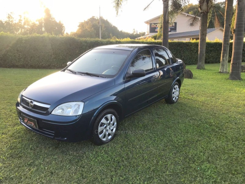 CORSA 1.0 MPFI JOY SEDAN 8V FLEX 4P MANUAL - 2003 - BOM PRINCíPIO