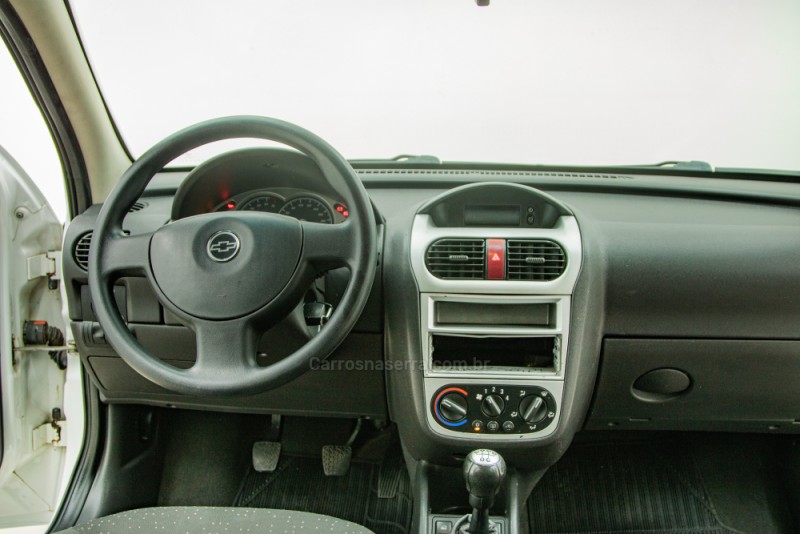 CORSA 1.4 MPFI PREMIUM SEDAN 8V FLEX 4P MANUAL - 2010 - CARLOS BARBOSA