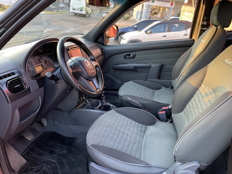 STRADA 1.8 MPI ADVENTURE LOCKER CD 16V FLEX 3P MANUAL - 2019 - FARROUPILHA
