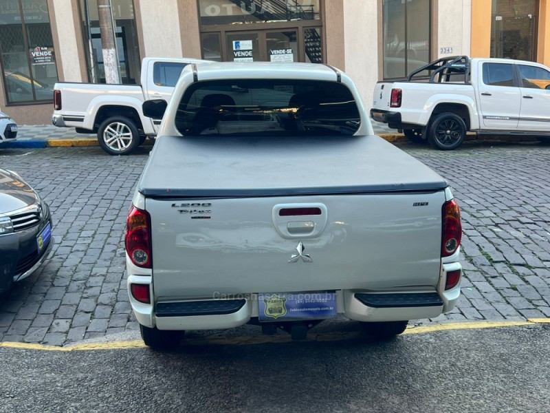 L200 TRITON 3.2 HPE 4X4 CD 16V TURBO INTERCOOLER DIESEL 4P AUTOMÁTICO - 2012 - GARIBALDI