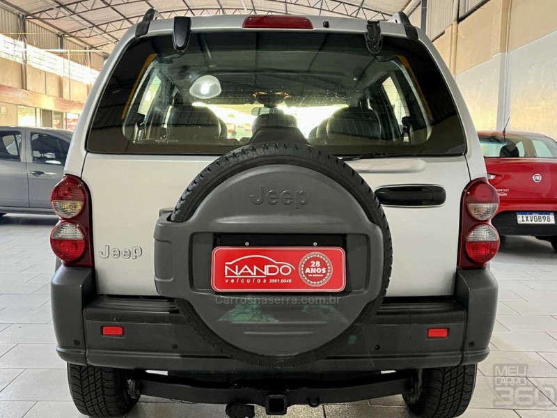 CHEROKEE 3.7 SPORT 4X4 V6 12V GASOLINA 4P AUTOMÁTICO - 2006 - ESTâNCIA VELHA