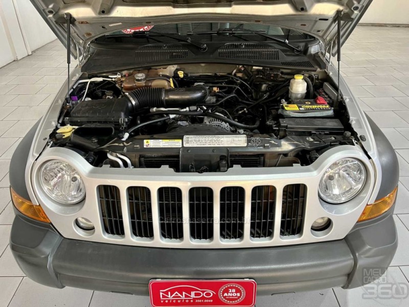 CHEROKEE 3.7 SPORT 4X4 V6 12V GASOLINA 4P AUTOMÁTICO - 2006 - ESTâNCIA VELHA