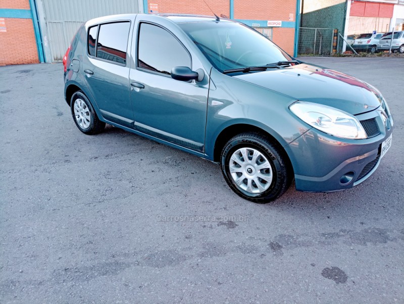 SANDERO 1.0 EXPRESSION 16V FLEX 4P MANUAL - 2009 - CAXIAS DO SUL