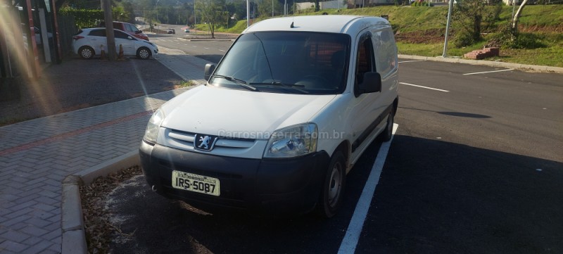 partner 1.6 furgao 16v gasolina 3p manual 2011 bom principio