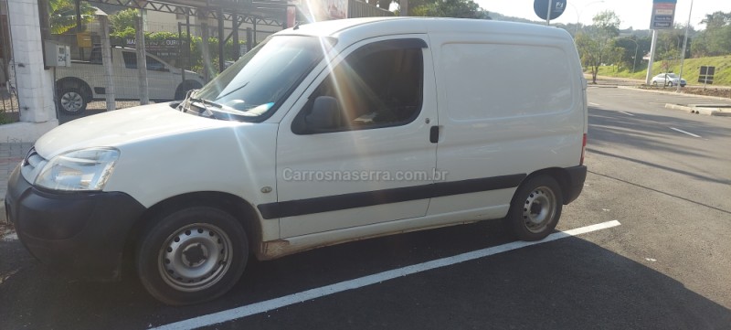 PARTNER 1.6 FURGÃO 16V GASOLINA 3P MANUAL - 2011 - BOM PRINCíPIO