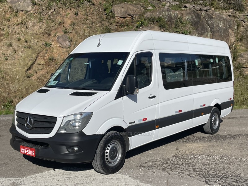 SPRINTER 2.2 415 CDI VAN 16 LUGARES TETO ALTO 16V BI-TURBO DIESEL MANUAL - 2018 - CAXIAS DO SUL