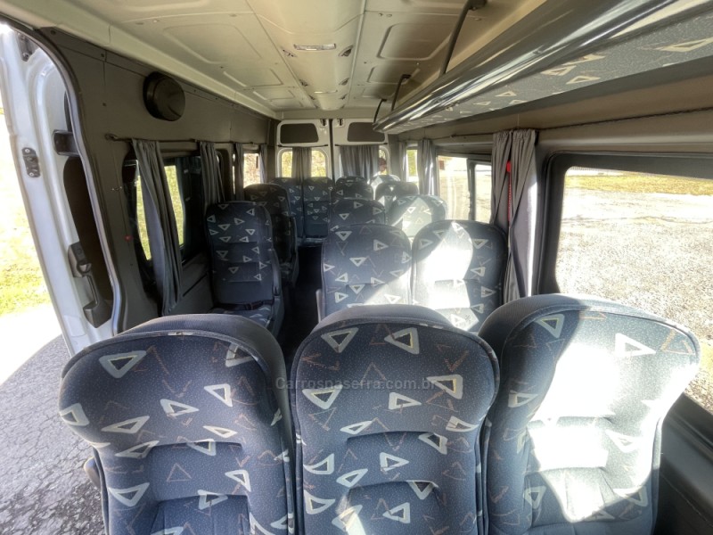 SPRINTER 2.2 415 CDI VAN 16 LUGARES TETO ALTO 16V BI-TURBO DIESEL MANUAL - 2018 - CAXIAS DO SUL