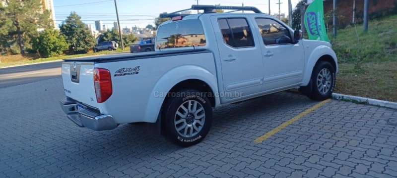FRONTIER 2.5 SL 4X4 CD TURBO ELETRONIC DIESEL 4P AUTOMÁTICO