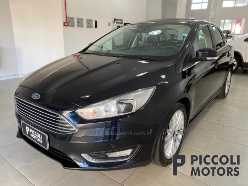 FOCUS 2.0 TITANIUM PLUS FASTBACK 16V FLEX 4P AUTOMÁTICO