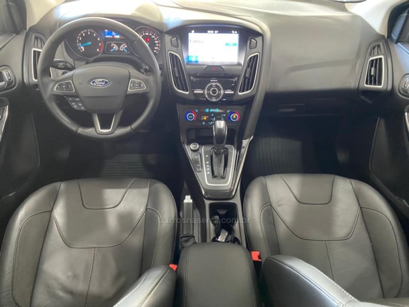 FOCUS 2.0 TITANIUM PLUS FASTBACK 16V FLEX 4P AUTOMÁTICO - 2016 - CAXIAS DO SUL