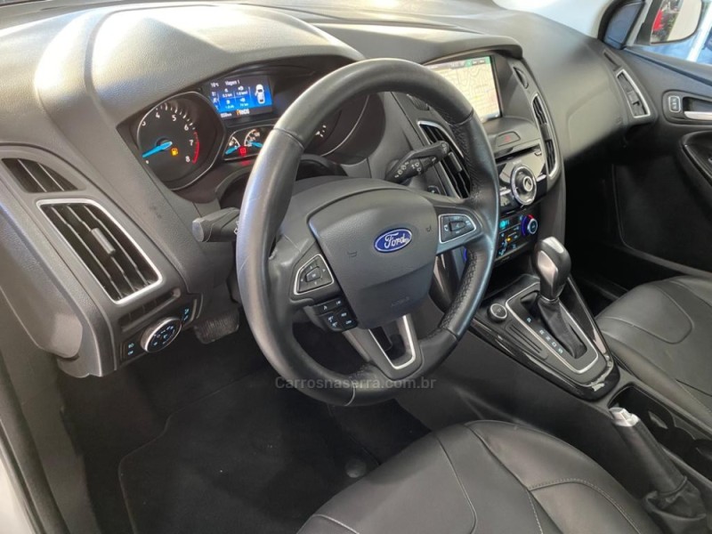 FOCUS 2.0 TITANIUM PLUS FASTBACK 16V FLEX 4P AUTOMÁTICO - 2016 - CAXIAS DO SUL