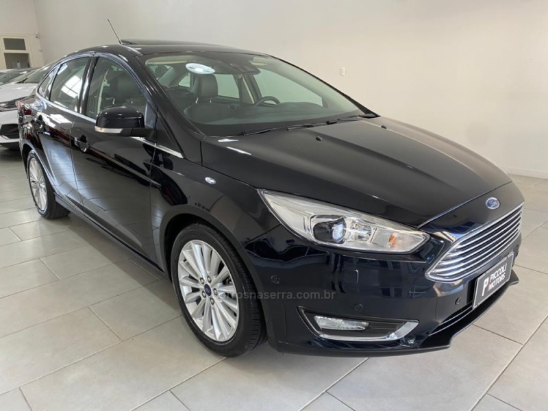 FOCUS 2.0 TITANIUM PLUS FASTBACK 16V FLEX 4P AUTOMÁTICO - 2016 - CAXIAS DO SUL