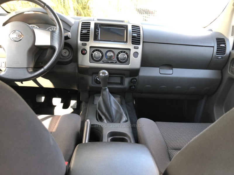 FRONTIER 2.5 S 4X4 CD TURBO ELETRONIC DIESEL 4P MANUAL - 2015 - GUAPORé