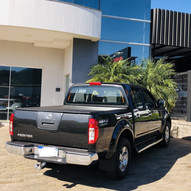 FRONTIER 2.5 S 4X4 CD TURBO ELETRONIC DIESEL 4P MANUAL - 2015 - GUAPORé