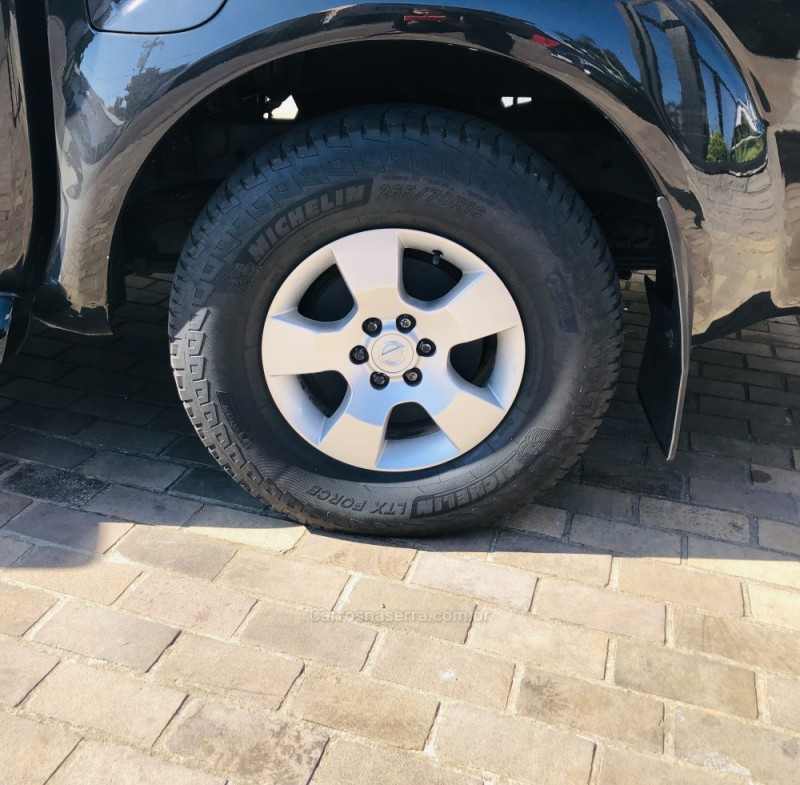 FRONTIER 2.5 S 4X4 CD TURBO ELETRONIC DIESEL 4P MANUAL - 2015 - GUAPORé
