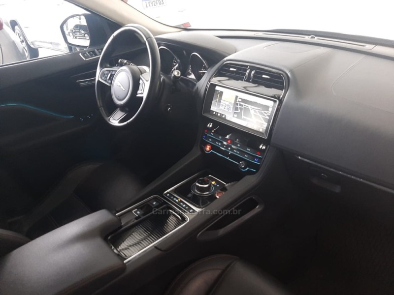 F-PACE 2.0 DIESEL PRESTIGE 180CV 4P AUTOMÁTICO - 2019 - FARROUPILHA